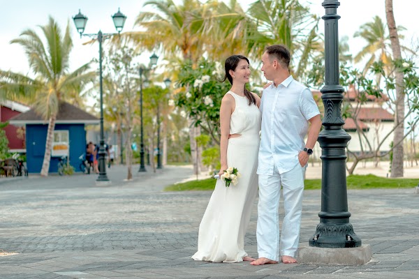 S & H Anniversary Portrait at Hard Rock Hotel Maldives — frame 8
