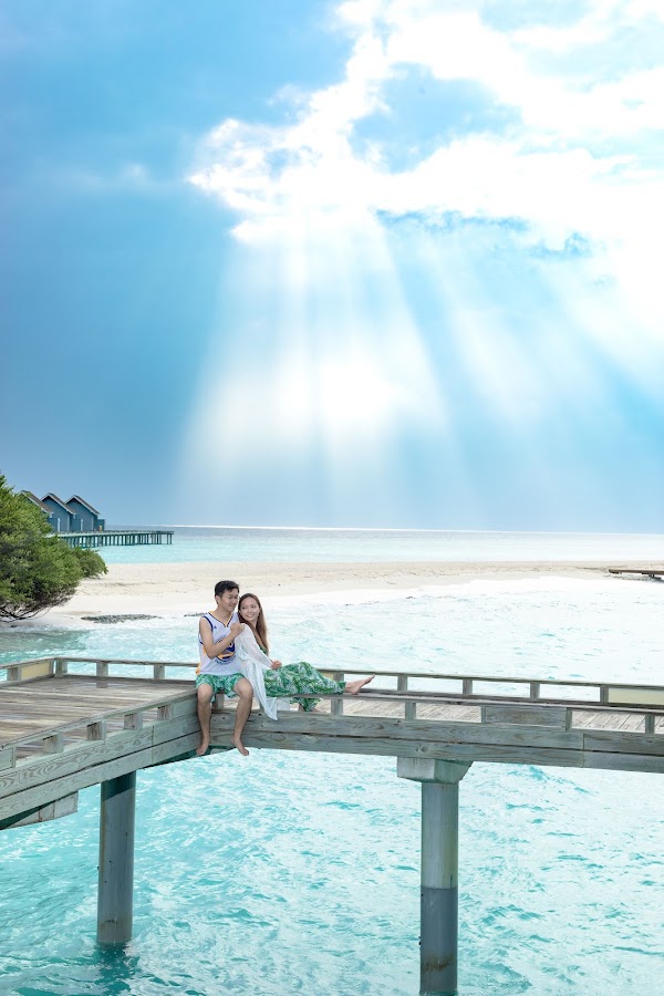 J & H Honeymoon Portrait at Kuramathi Maldives, Kuramathi Maldives, Alifu Alifu Atoll, Maldives — frame 34