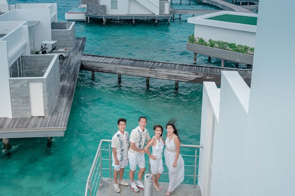 A & M Family Portrait at Jumeirah Maldives Olhahali Island, Jumeirah Maldives Olhahali Island, Kaafu Atoll, Maldives — frame 26