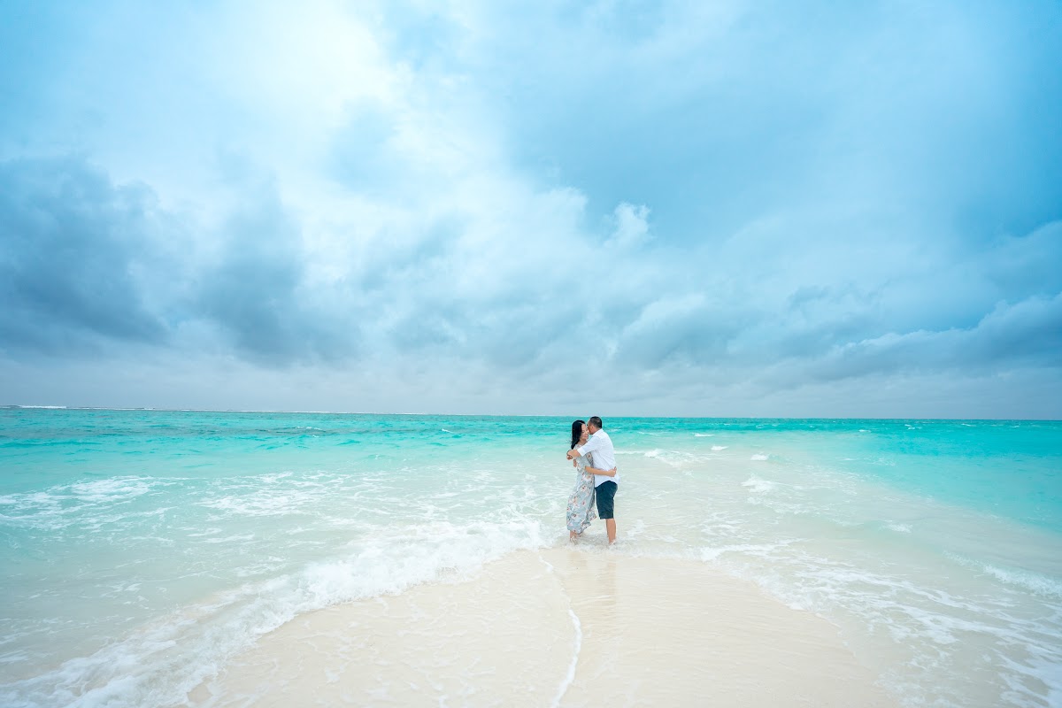J & L Honeymoon Portrait at Conrad Maldives Rangali Island — frame 6