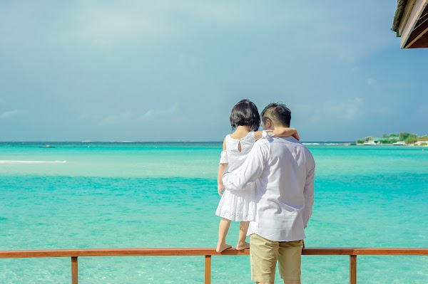 M & M Family Portrait at Anantara Resort and Spa Maldives — frame 3