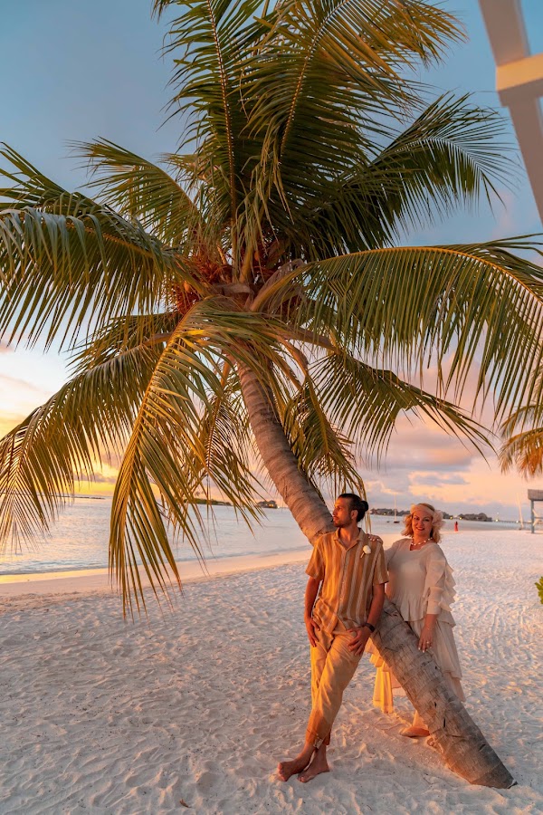 Christina + Mounaim at Villa Nautica — Villa Nautica, Paradise Island, Kaafu Atoll, Maldives — frame 9