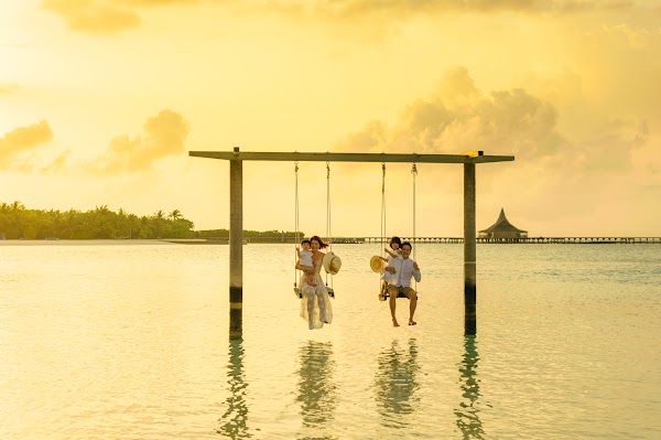 M & M Family Portrait at Anantara Resort and Spa Maldives, Anantara Resort and Spa Maldives, Kaafu Atoll, Maldives — frame 33