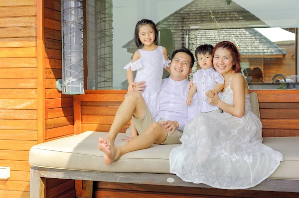 M & M Family Portrait at Anantara Resort and Spa Maldives, Anantara Resort and Spa Maldives, Kaafu Atoll, Maldives — frame 6