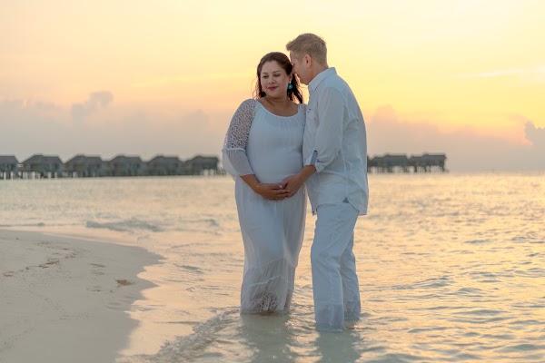 N & J Maternity Portrait at Vakkaru Maldives, Vakkaru Maldives, Baa Atoll, Maldives — frame 26