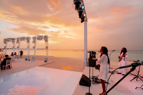 S & J Destination Wedding at Four Seasons Resort Maldives at Kuda Huraa — photographed at Four Seasons Resort Maldives at Kuda Huraa, Kaafu (Malé) Atoll — frame 9