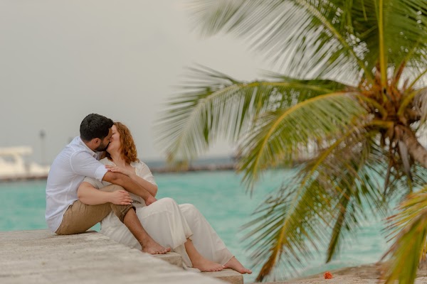 J & Y Honeymoon Portrait at Eriyadhu Island Resort — photographed at Eri Maldives, Kaafu (Malé) Atoll — frame 4