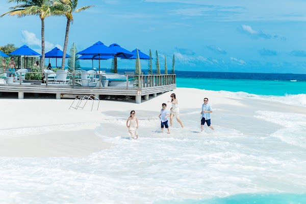 S & B Family Portrait at Dusit Thani Maldives, Dusit Thani Maldives, Baa Atoll, Maldives — frame 5