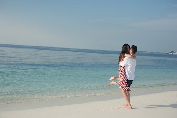 J & W Proposal Proposal at Cocoa Island — frame 5
