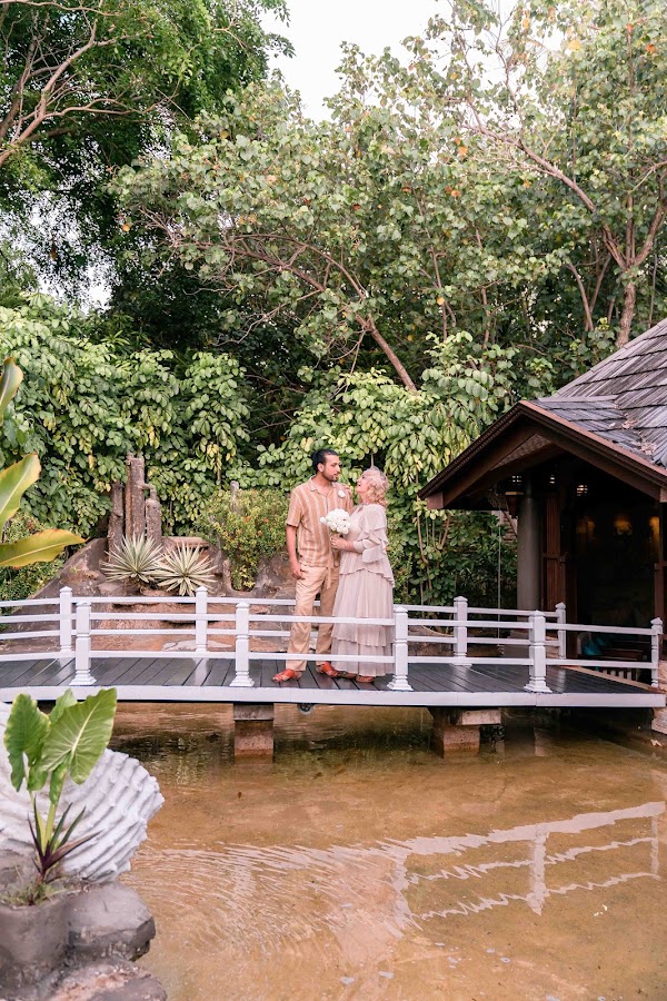 Christina + Mounaim at Villa Nautica — frame 4