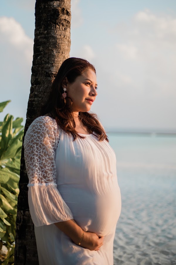 N & J Maternity Portrait at Vakkaru Maldives, Vakkaru Maldives, Baa Atoll, Maldives — frame 47