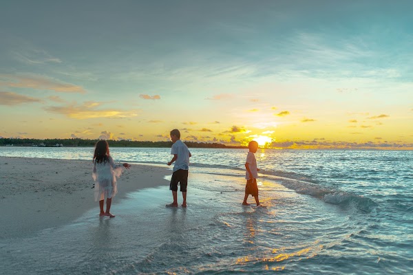 N & R Family Portrait at Finolhu Baa Atoll Maldives, Finolhu Baa Atoll Maldives, Baa Atoll, Maldives — frame 30