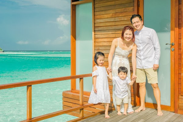 M & M Family Portrait at Anantara Resort and Spa Maldives, Anantara Resort and Spa Maldives, Kaafu Atoll, Maldives — frame 10