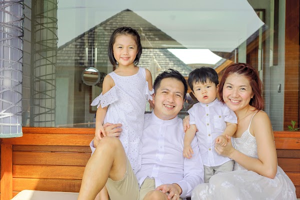 M & M Family Portrait at Anantara Resort and Spa Maldives, Anantara Resort and Spa Maldives, Kaafu Atoll, Maldives — frame 7