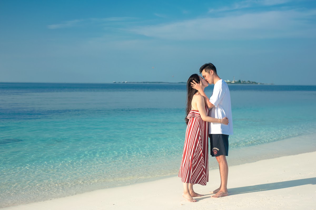 J & W Proposal Proposal at Cocoa Island — frame 5