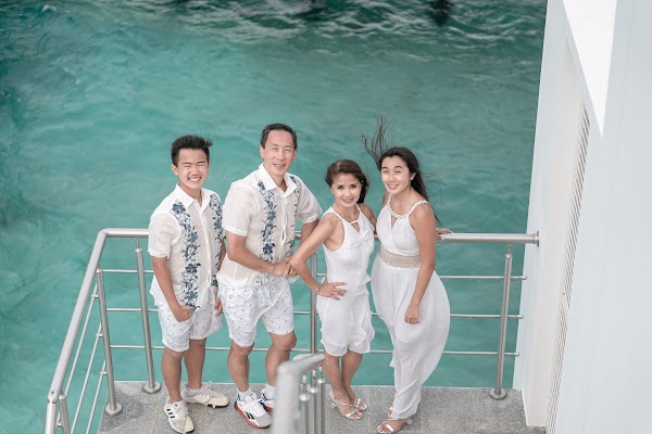 A & M Family Portrait at Jumeirah Maldives Olhahali Island, Jumeirah Maldives Olhahali Island, Kaafu Atoll, Maldives — frame 18