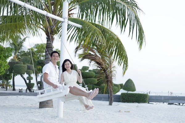 H & S Family Portrait at Lux South Ari Atoll, Maldives, Lux South Ari Atoll, Maldives, Alifu Dhaalu Atoll, Maldives — frame 41
