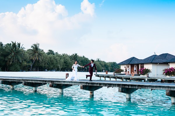 N & K Honeymoon Portrait at Paradise Island Resort and Spa — frame 5