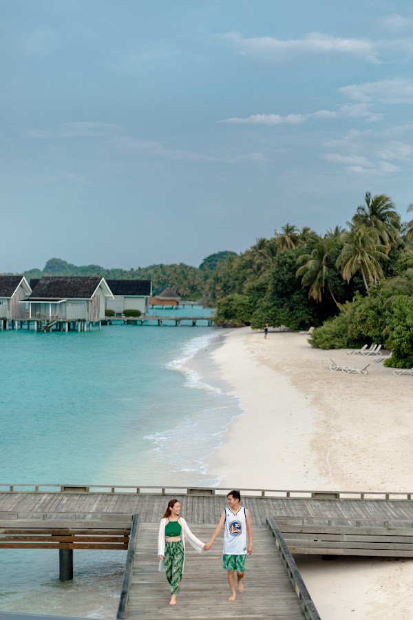 J & H Honeymoon Portrait at Kuramathi Maldives, Kuramathi Maldives, Alifu Alifu Atoll, Maldives — frame 40