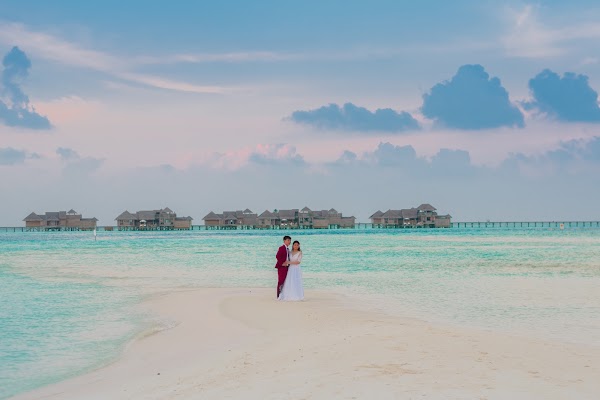 P & N Honeymoon Portrait at Paradise Island Resort and Spa — frame 9