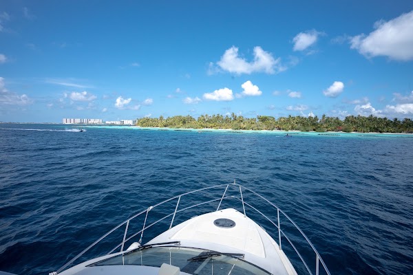 TIFFANY BLANC 14 - Luxury Yacht Charter — Maldives — frame 6