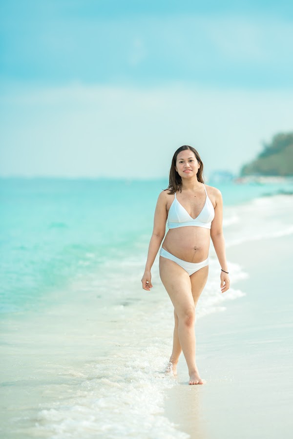 R & O Maternity Portrait at Hulhumale, Hulhumale, Kaafu Atoll, Maldives — frame 40